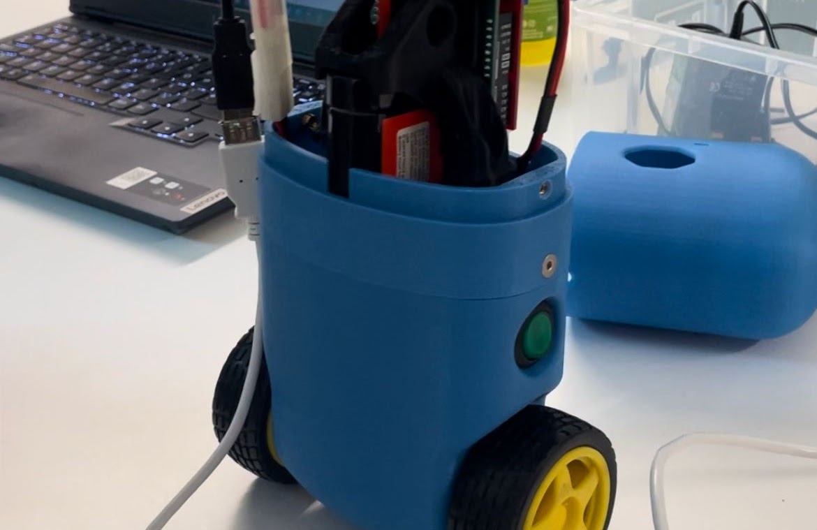 Self balancing robot, blue robot with two wheels